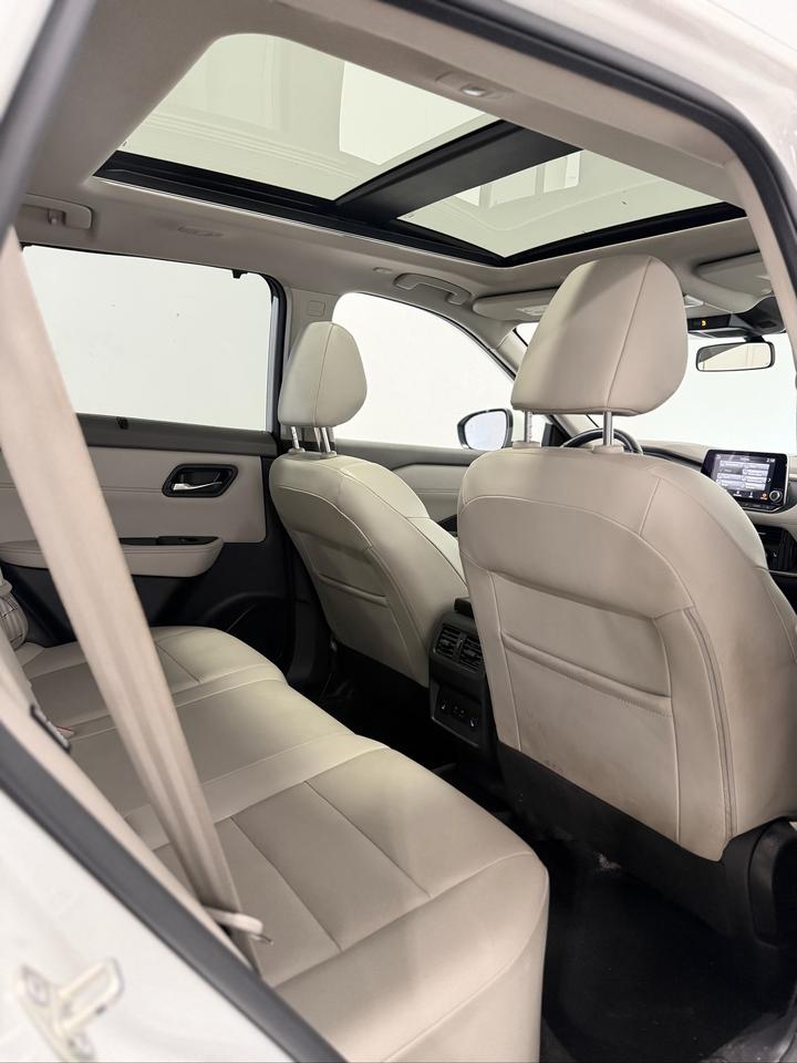 2022 Nissan Rogue SV AWD | PREMIUM PACKAGE | CARPLAY | PANOROOF Photo