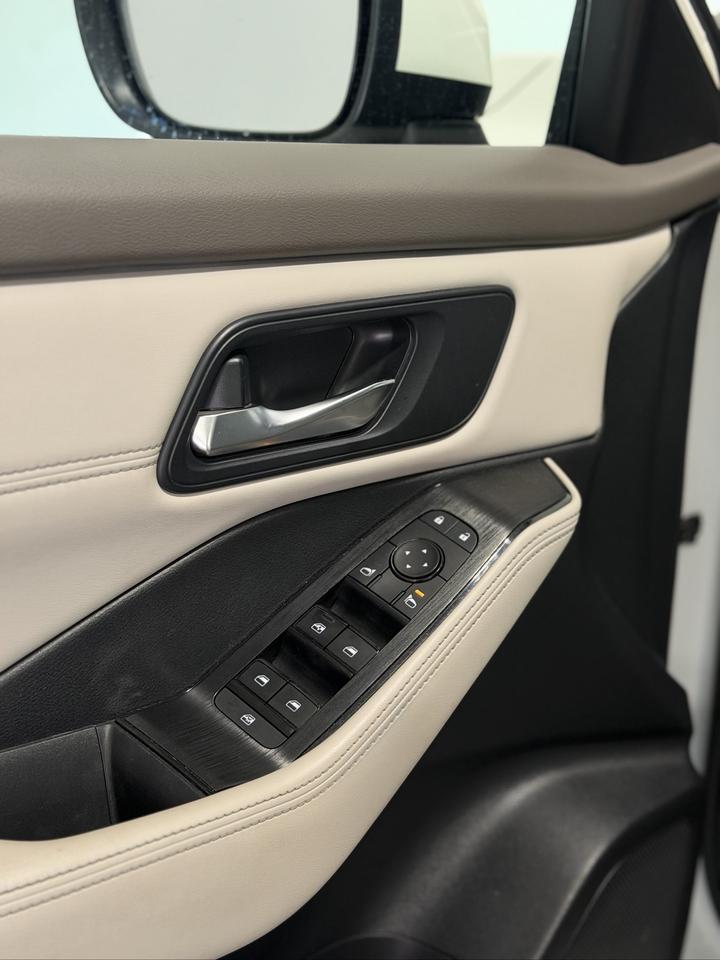2022 Nissan Rogue SV AWD | PREMIUM PACKAGE | CARPLAY | PANOROOF Photo