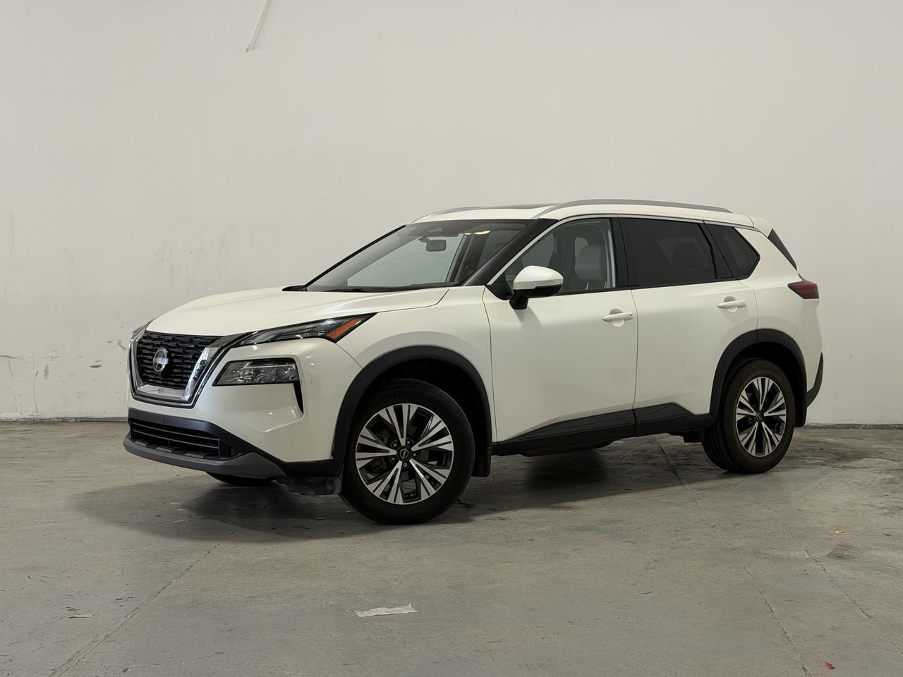  2022 Nissan Rogue SV AWD   