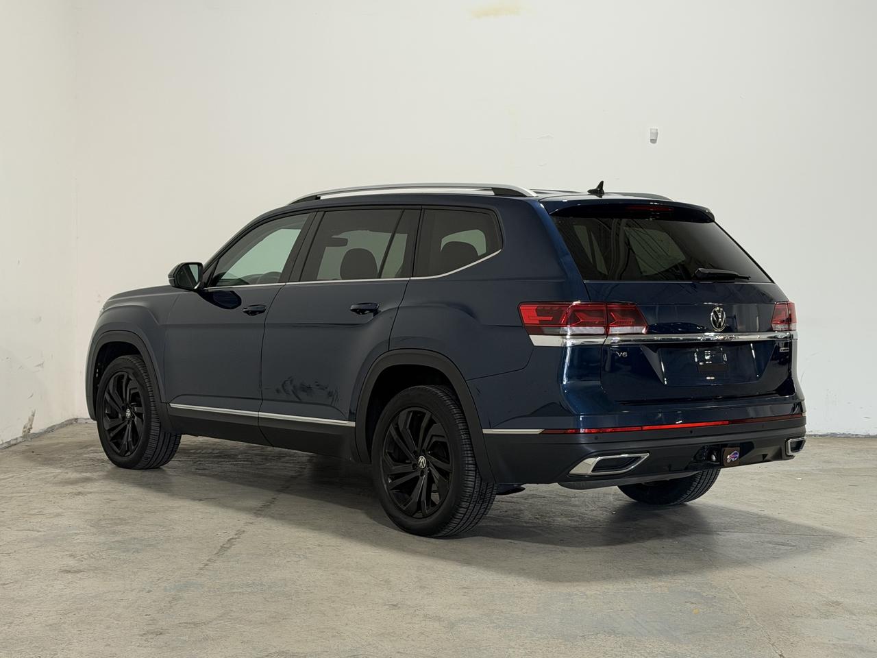 2022 Volkswagen Atlas HIGHLINE | PANOROOF | WIRELESS CARPLAY | 7 SEATER! Photo3