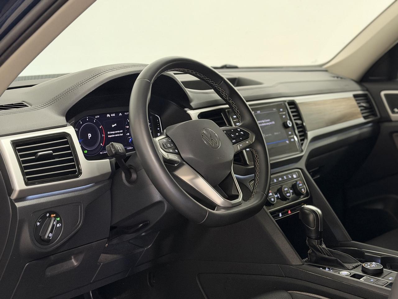 2022 Volkswagen Atlas HIGHLINE | PANOROOF | WIRELESS CARPLAY | 7 SEATER! Photo