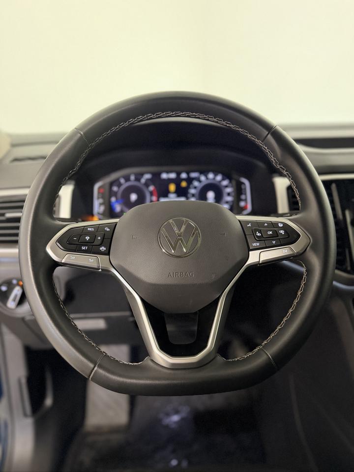 2022 Volkswagen Atlas HIGHLINE | PANOROOF | WIRELESS CARPLAY | 7 SEATER! Photo