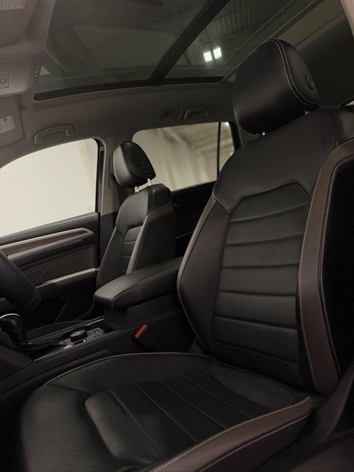 2022 Volkswagen Atlas HIGHLINE | PANOROOF | WIRELESS CARPLAY | 7 SEATER! Photo