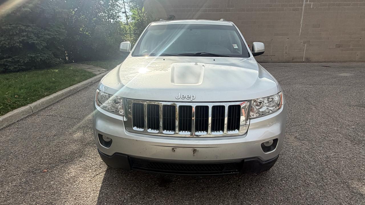 2011 Jeep Grand Cherokee Laredo Photo