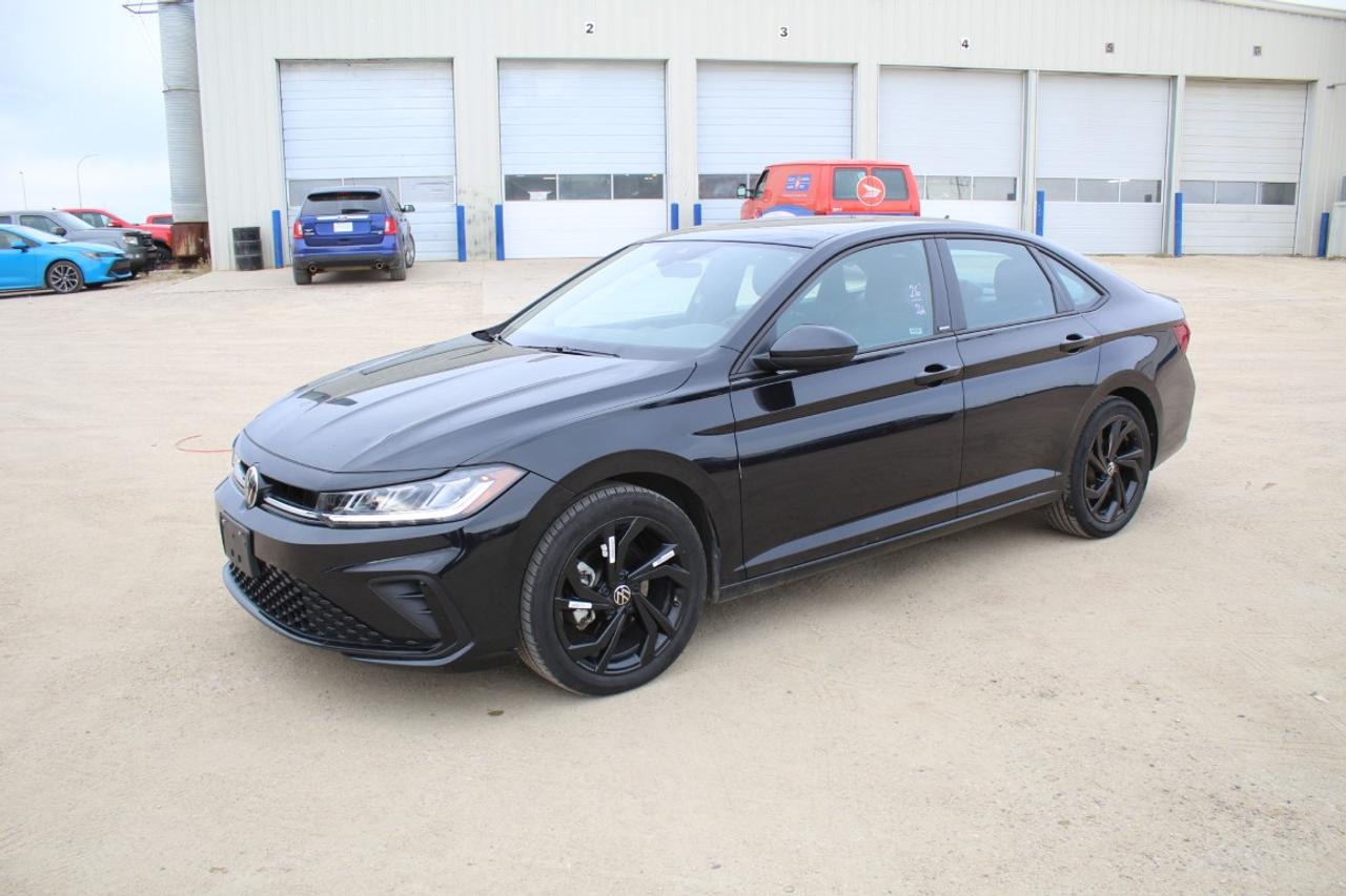 2026 Volkswagen Jetta Comfortline Sport w/Htd L.wrap, S/R, BUC - Photo #1