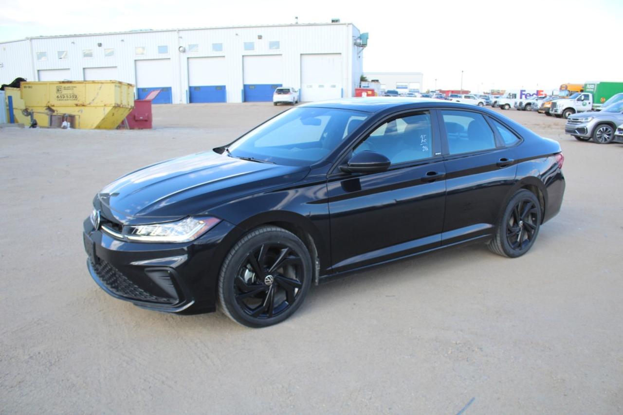2026 Volkswagen Jetta Comfortline Sport w/Htd L.wrap, S/R, BUC - Photo #1