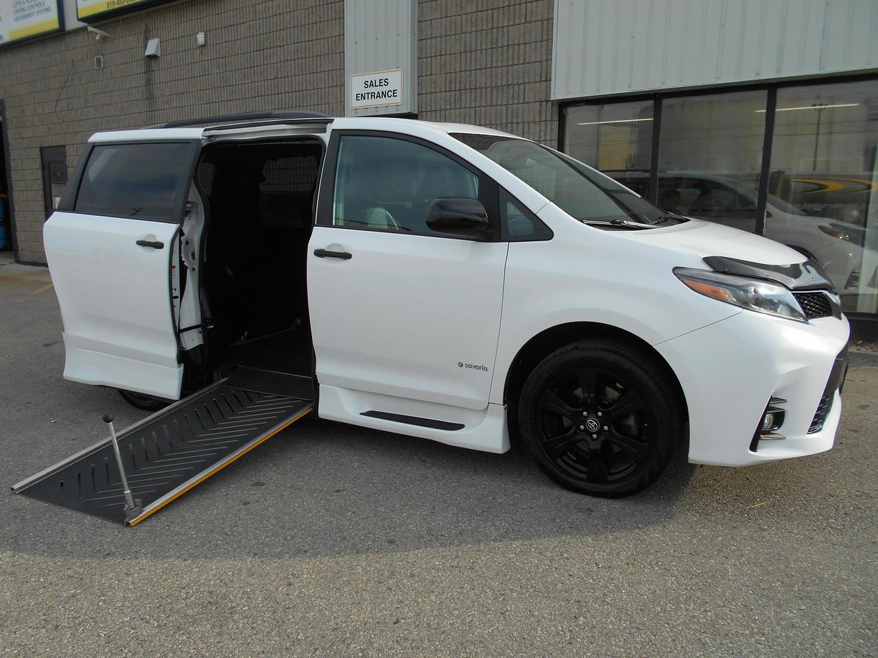 2019 Toyota Sienna SE-Wheelchair Accessible Side Entry- Manual Photo