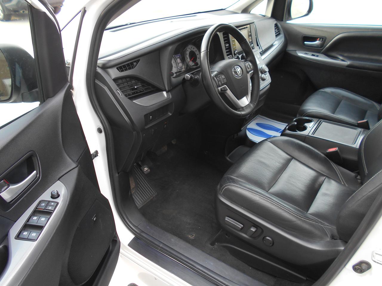 2019 Toyota Sienna SE-Wheelchair Accessible Side Entry- Manual Photo