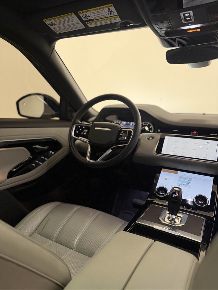 2023 Land Rover Range Rover Evoque P250 S Photo