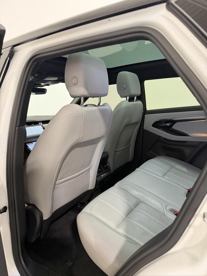 2023 Land Rover Range Rover Evoque P250 S Photo