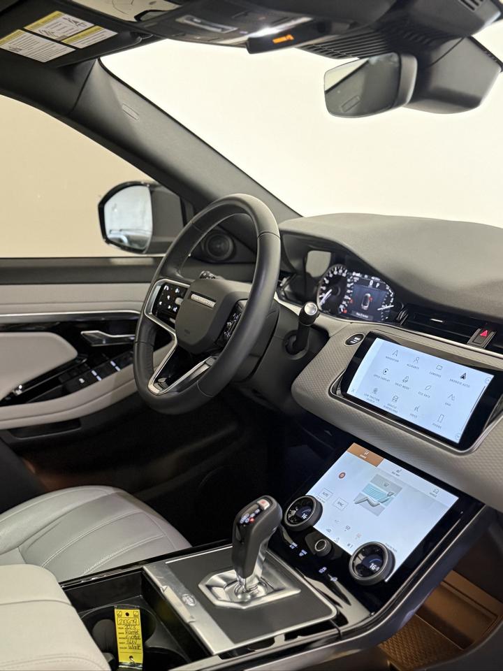 2023 Land Rover Range Rover Evoque P250 S Photo