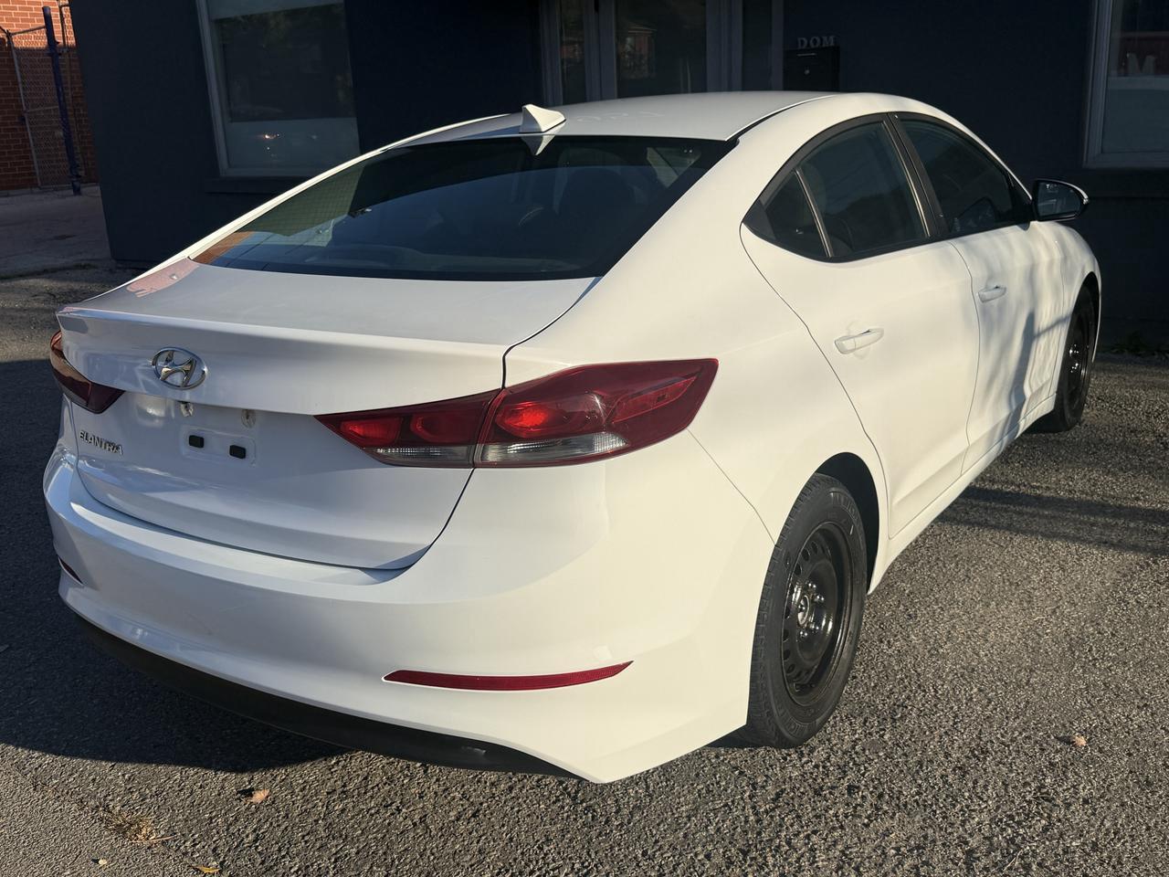 2017 Hyundai Elantra GL Photo