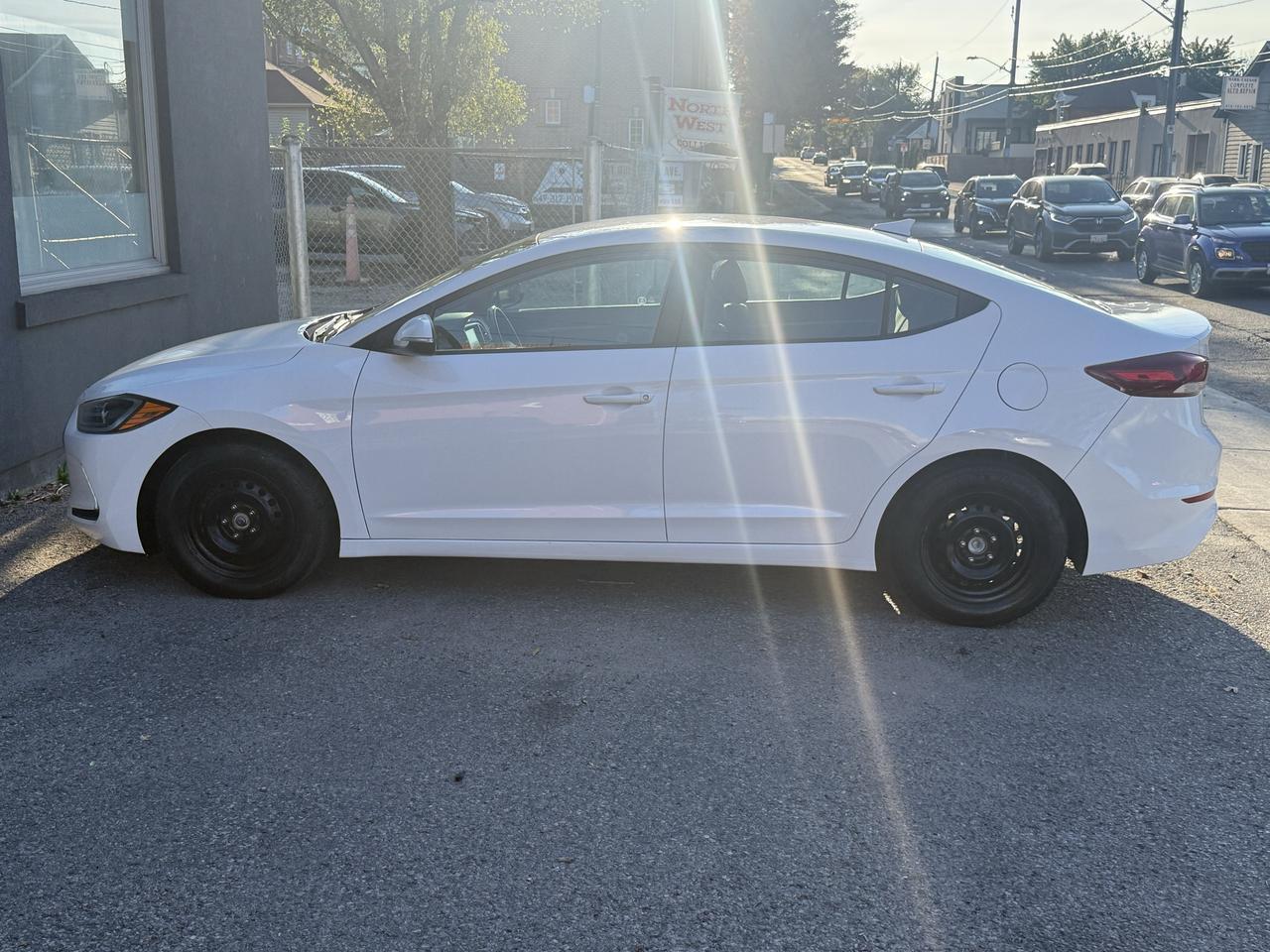 2017 Hyundai Elantra GL Photo