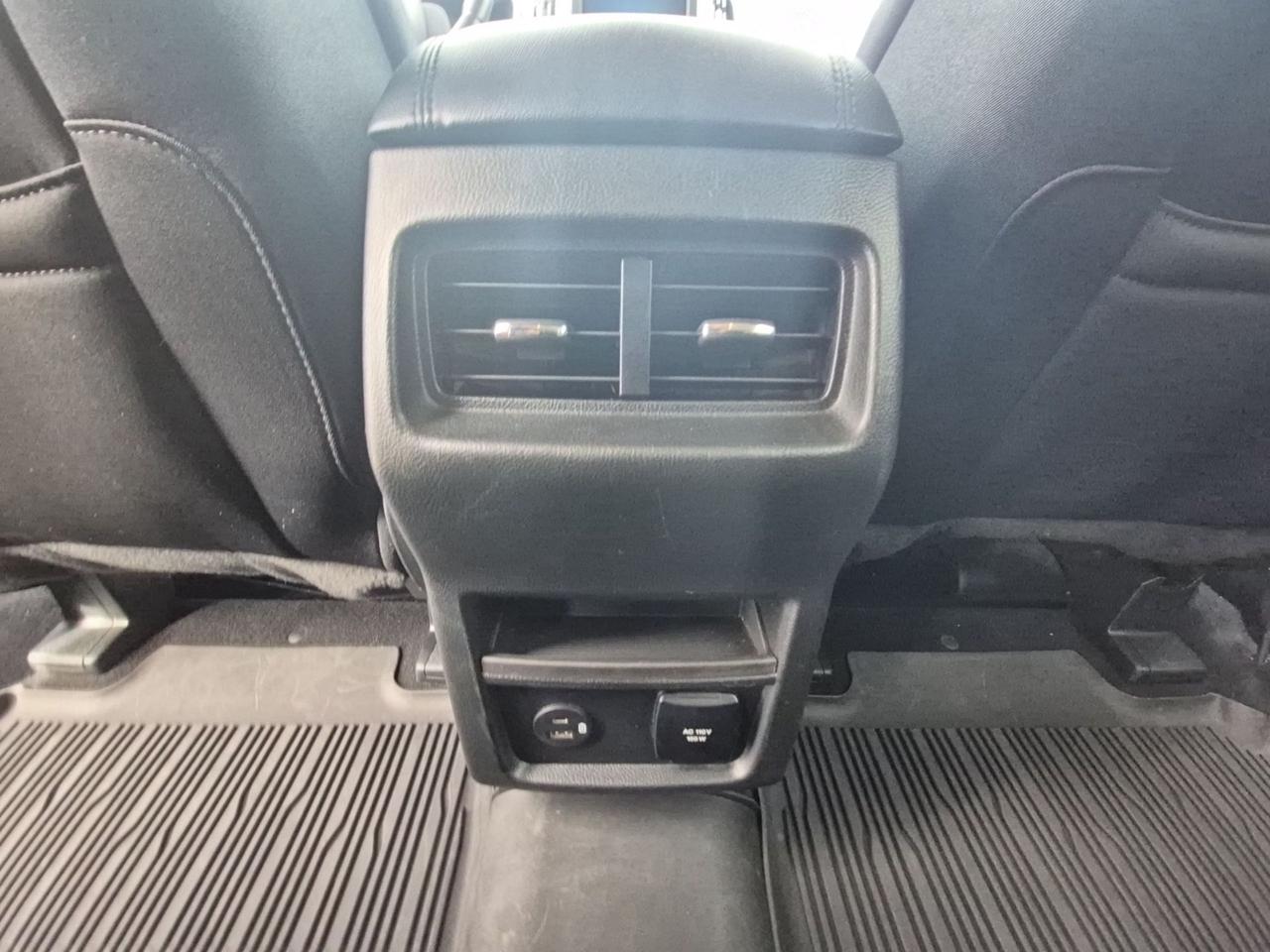 2022 Ford Edge SEL, AWD, LOCAL VEHICLE, 201A PACKAGE, REAR CAMERA Photo