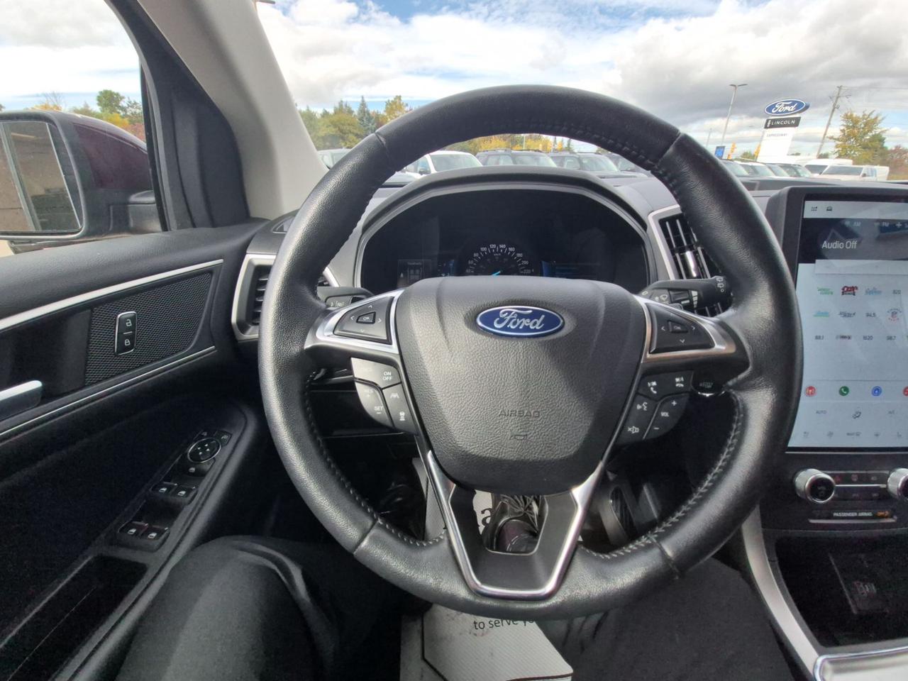 2022 Ford Edge SEL, AWD, LOCAL VEHICLE, 201A PACKAGE, REAR CAMERA Photo
