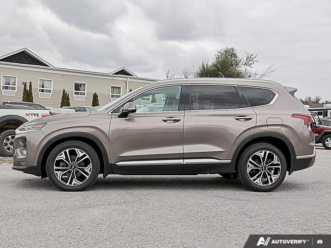 2019 Hyundai Santa Fe 2.0T Ultimate AWD,NAVI,PWR T/GATE,LEATHER INT,PANO - Photo #3
