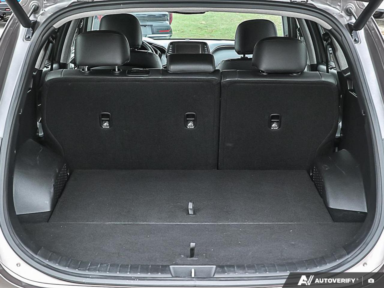 2019 Hyundai Santa Fe 2.0T Ultimate AWD,NAVI,PWR T/GATE,LEATHER INT,PANO Photo