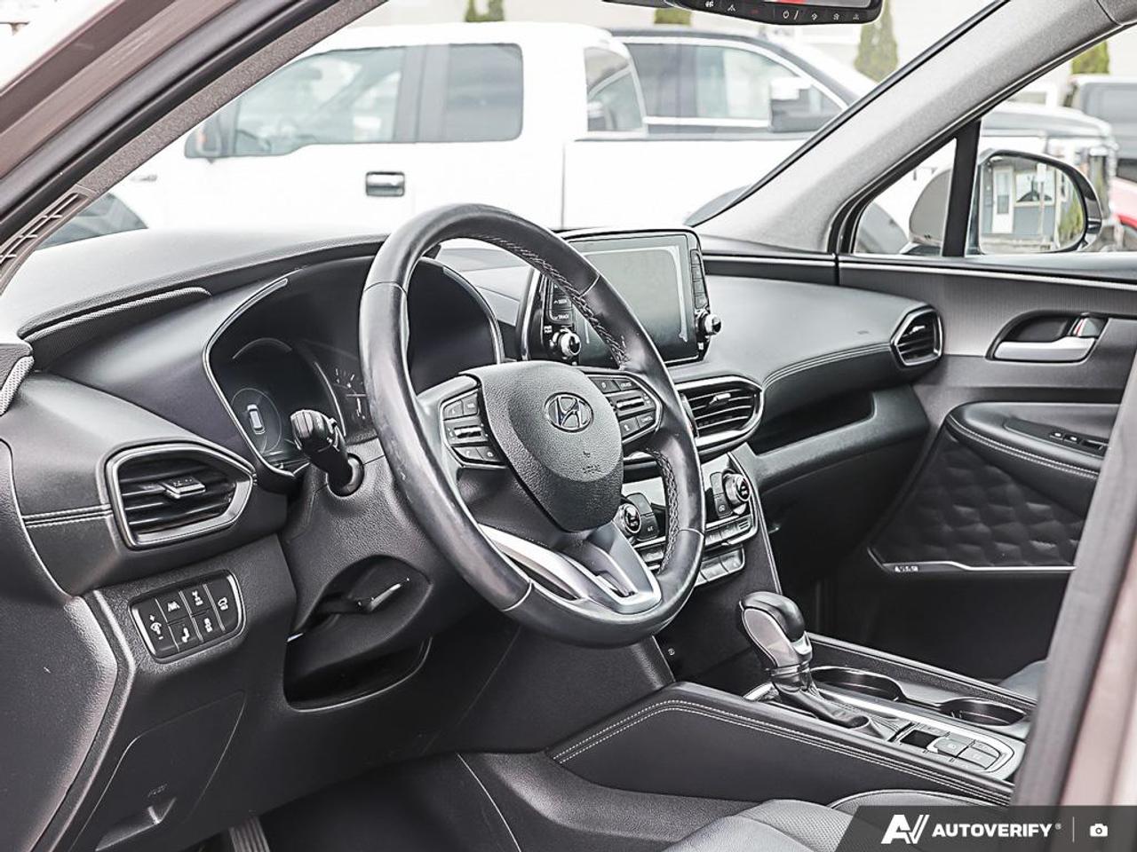 2019 Hyundai Santa Fe 2.0T Ultimate AWD,NAVI,PWR T/GATE,LEATHER INT,PANO Photo