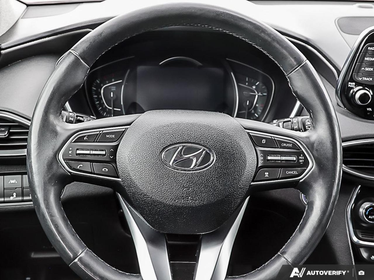 2019 Hyundai Santa Fe 2.0T Ultimate AWD,NAVI,PWR T/GATE,LEATHER INT,PANO Photo