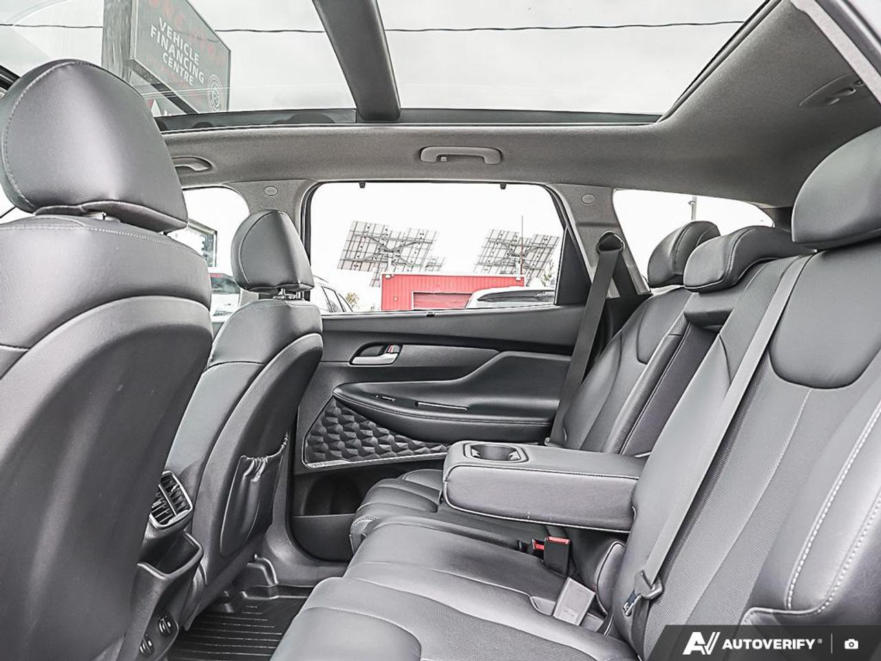 2019 Hyundai Santa Fe 2.0T Ultimate AWD,NAVI,PWR T/GATE,LEATHER INT,PANO Photo
