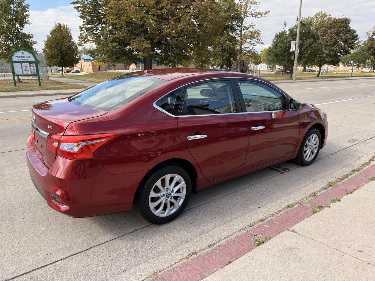 2016 Nissan Sentra 4DR SDN MAN SV Photo