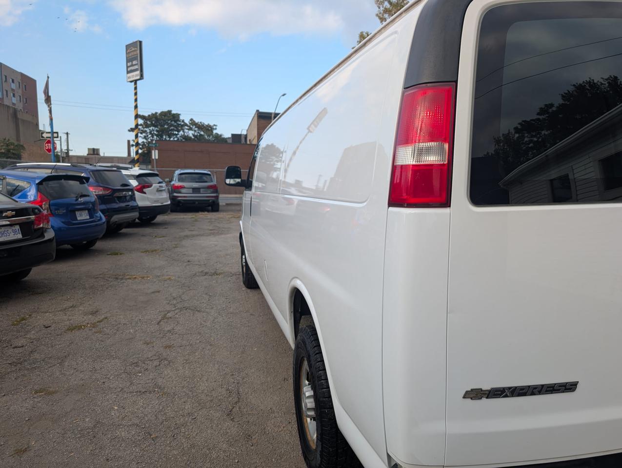 2018 Chevrolet Express Cargo Van RWD 2500 155" Photo
