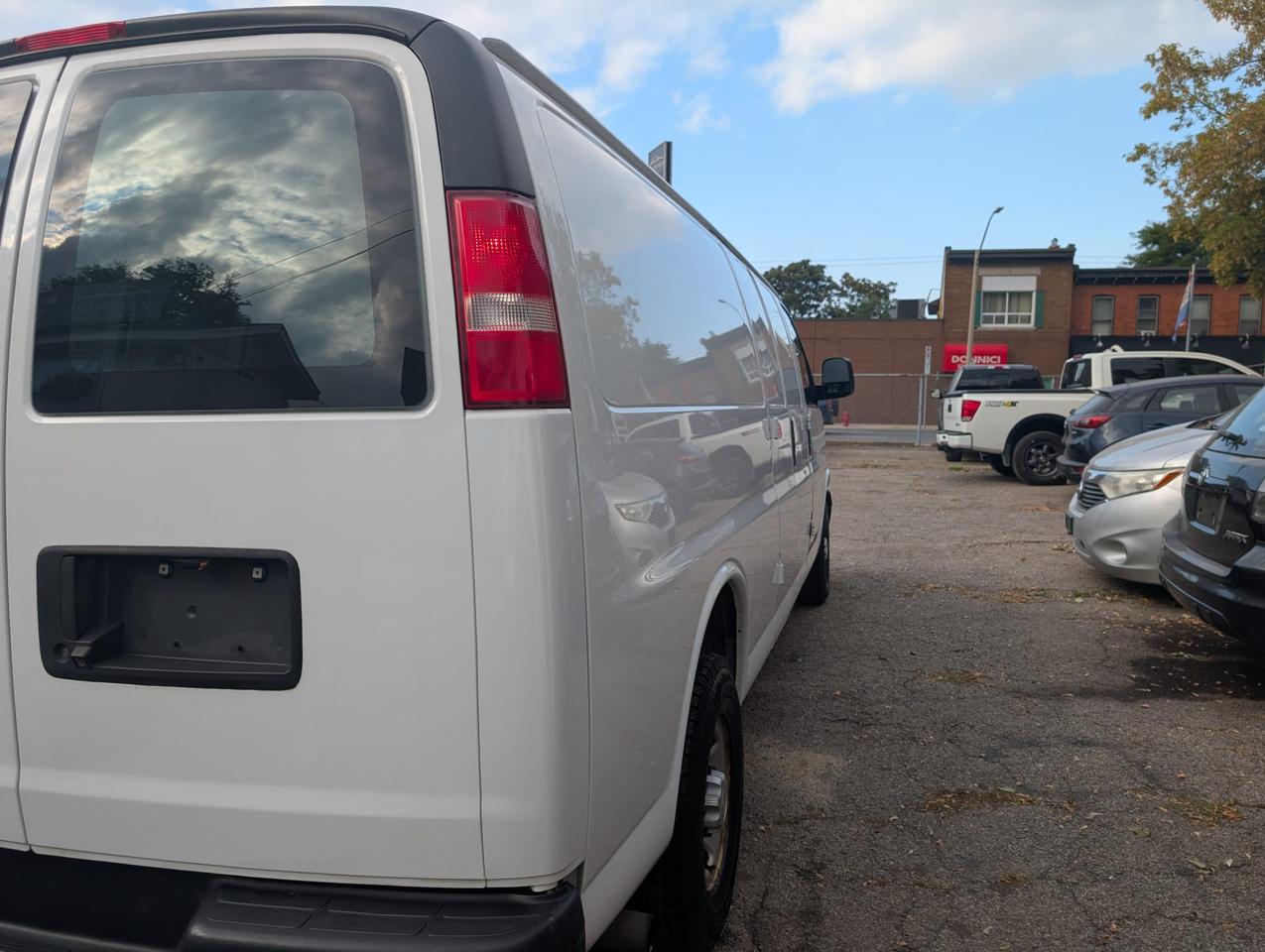 2018 Chevrolet Express Cargo Van RWD 2500 155" Photo
