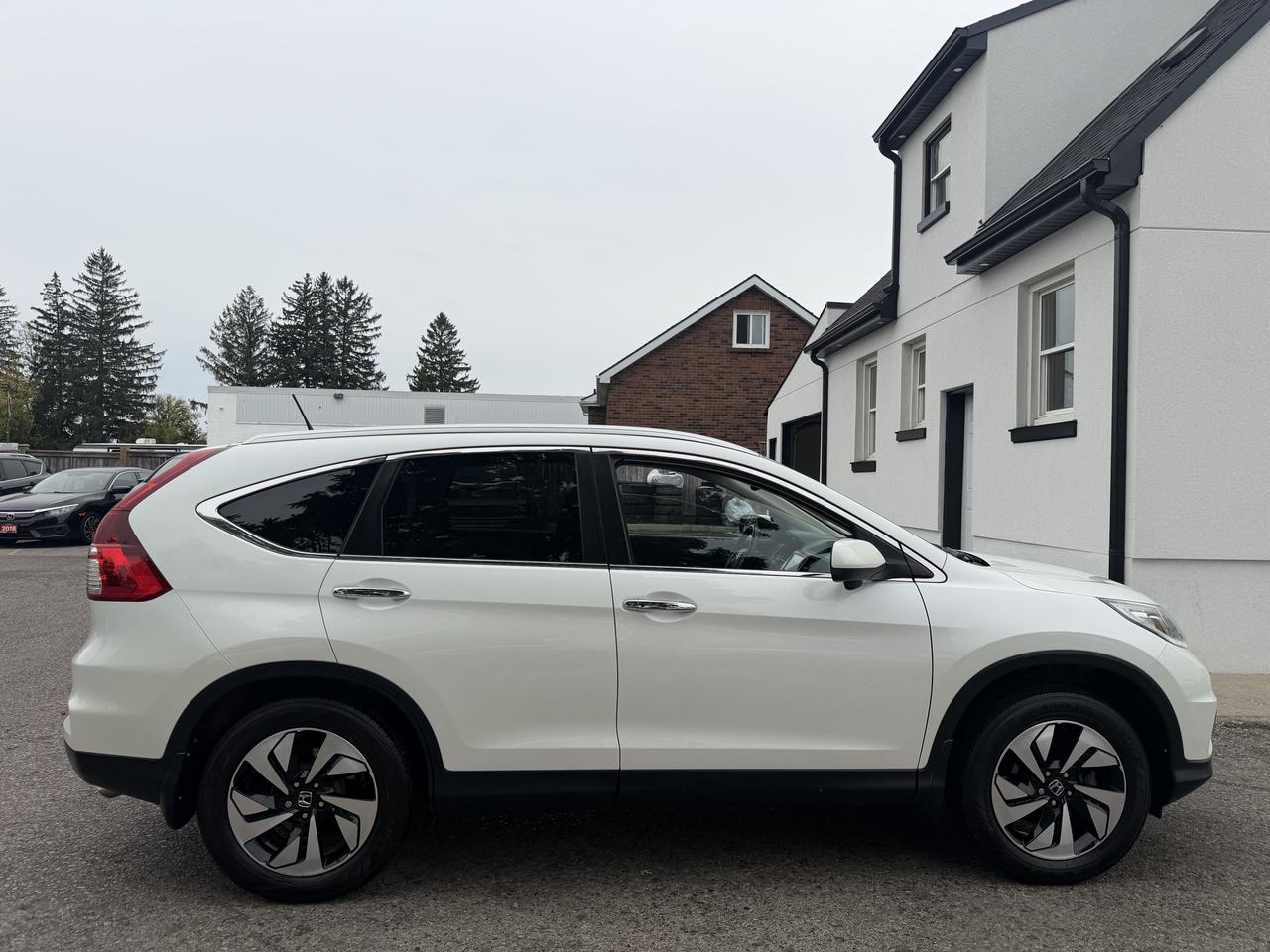 2015 Honda CR-V Touring | Clean CARFAX Photo