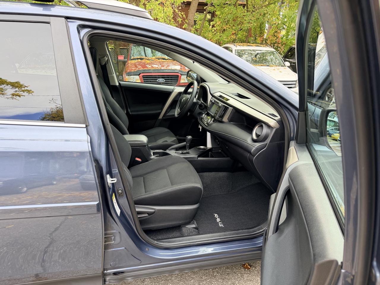 2013 Toyota RAV4 XLE | 4WD | CLEAN CARFAX Photo