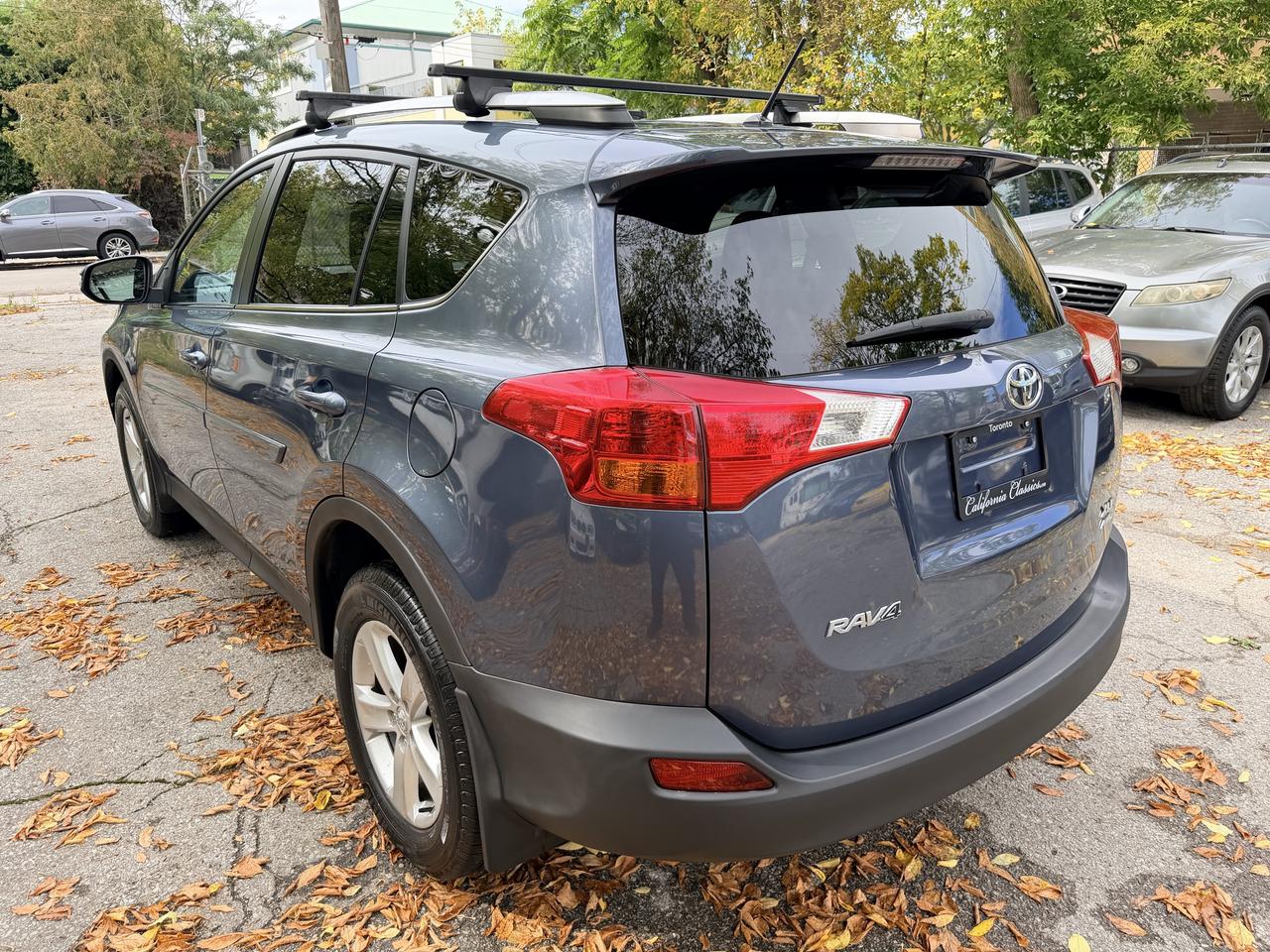 2013 Toyota RAV4 XLE | 4WD | CLEAN CARFAX Photo