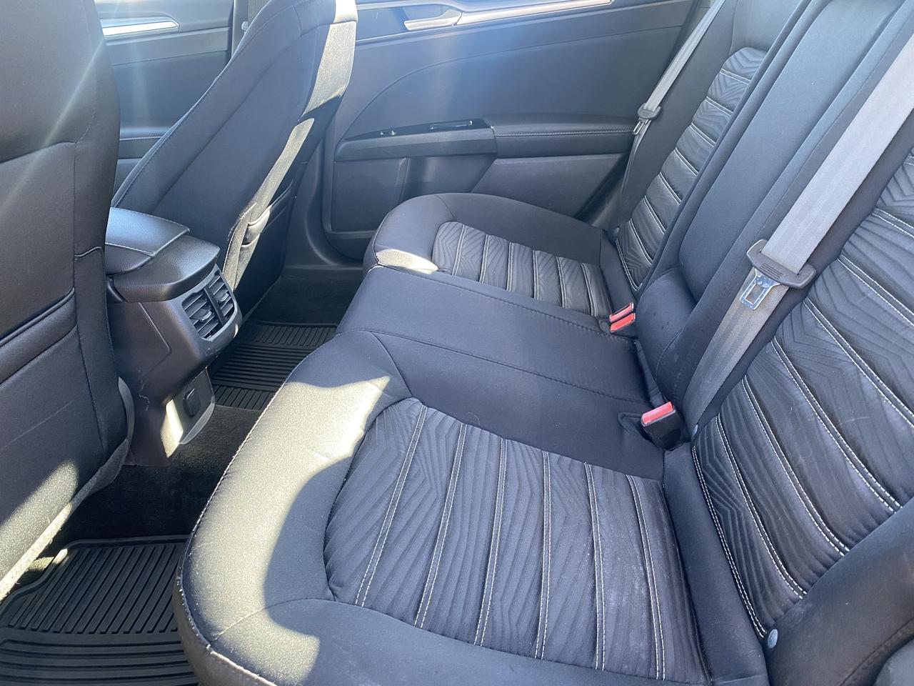 2016 Ford Fusion 4dr Sdn SE FWD Photo