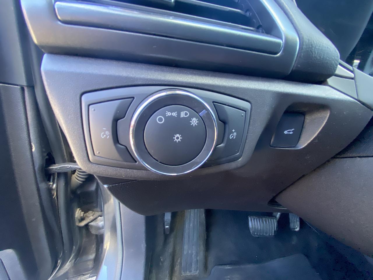 2016 Ford Fusion 4dr Sdn SE FWD Photo