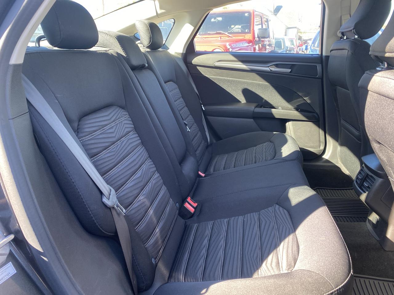 2016 Ford Fusion 4dr Sdn SE FWD Photo