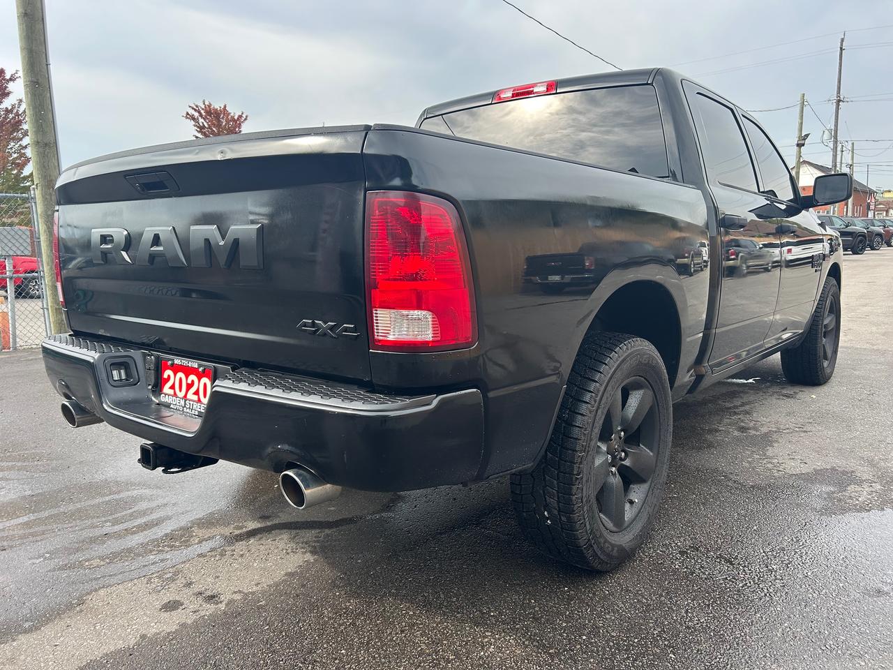 2020 RAM 1500 Classic EXPRESS Photo4
