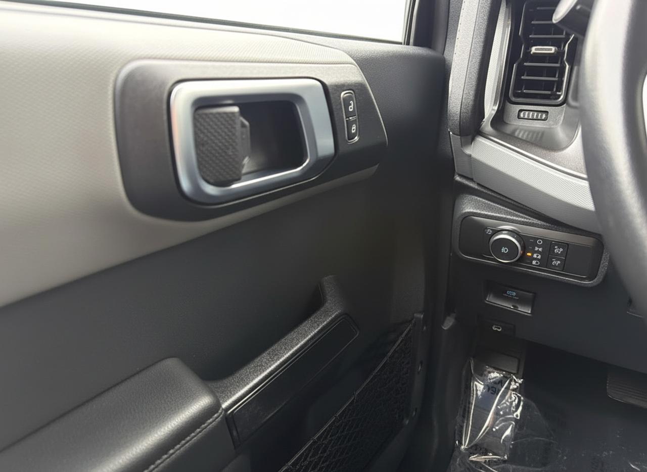 2022 Ford Bronco Big Bend 4X4 Photo