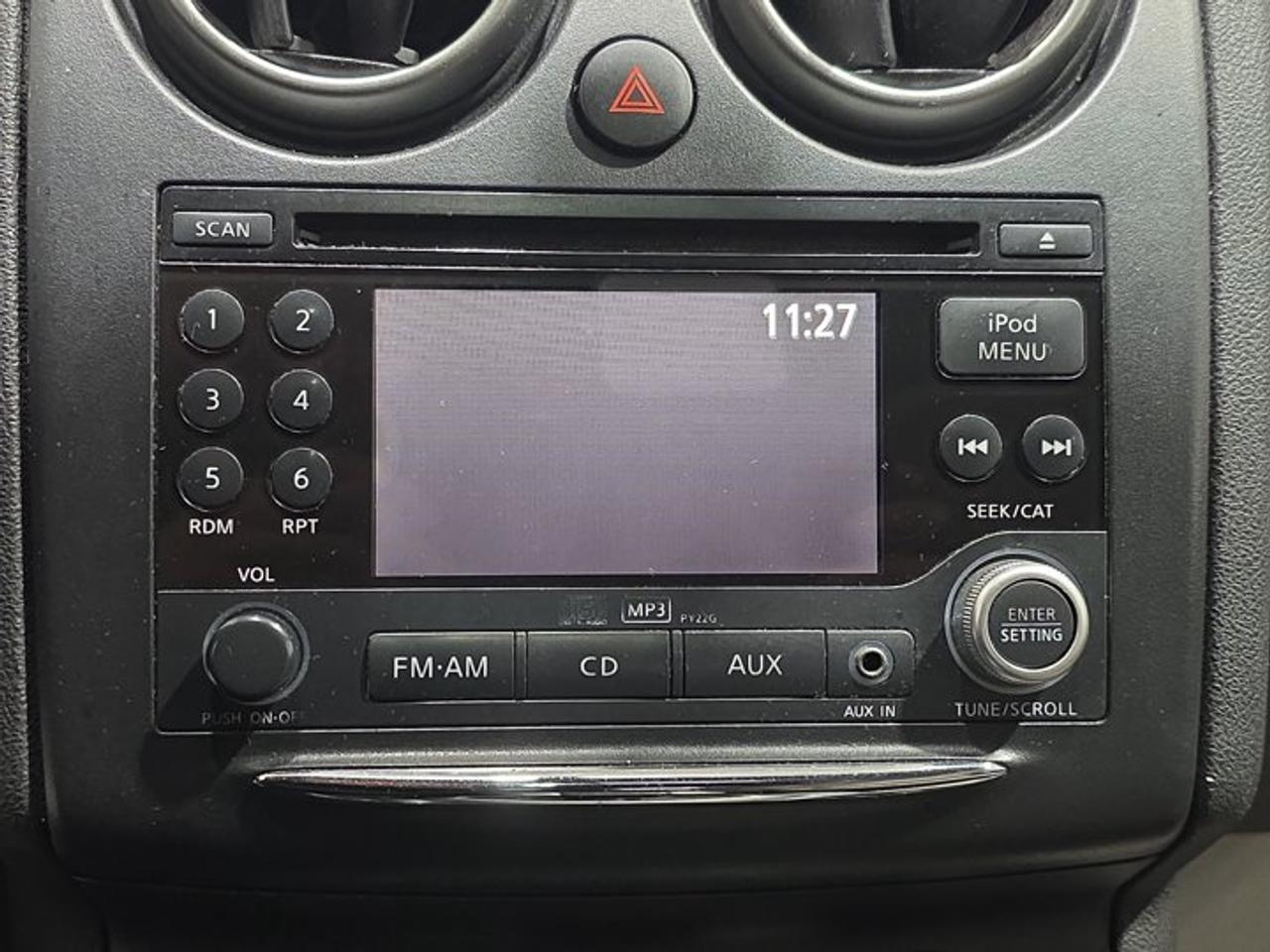 2011 Nissan Rogue SV Photo