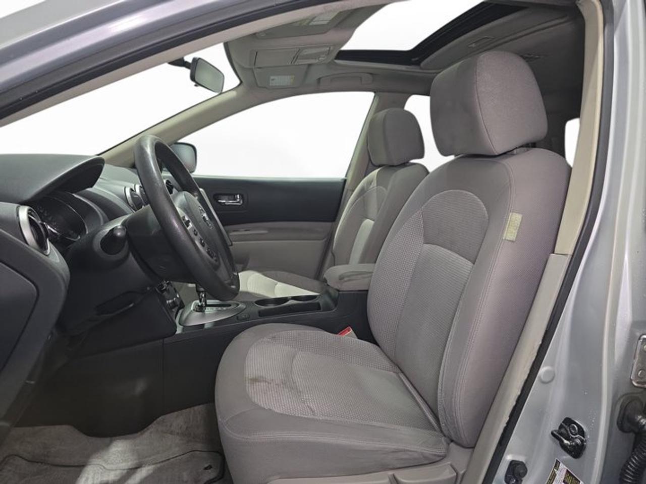 2011 Nissan Rogue SV Photo