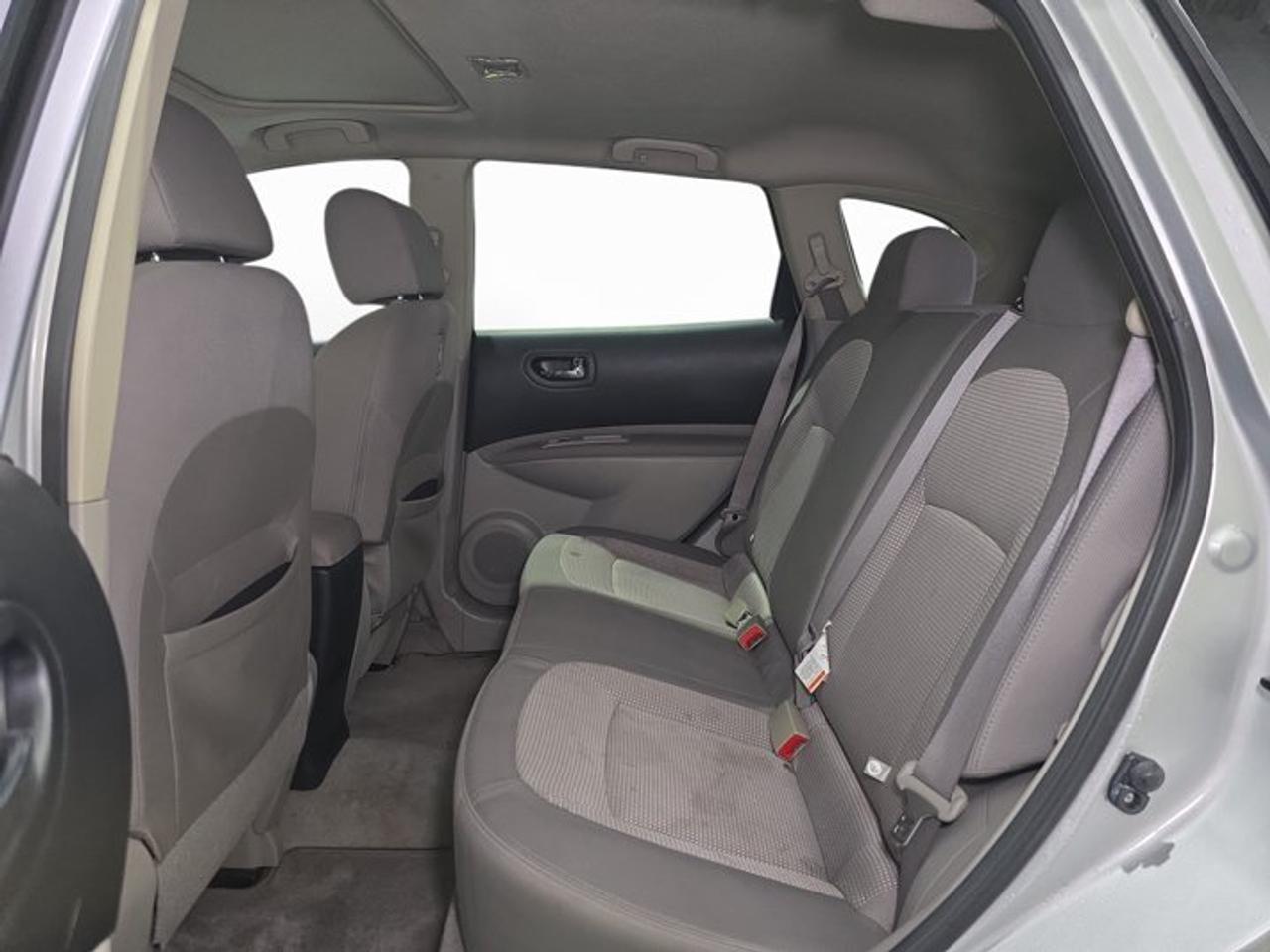 2011 Nissan Rogue SV Photo