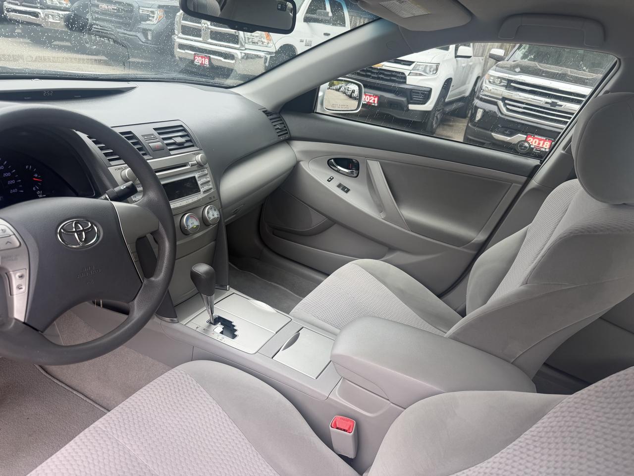 2011 Toyota Camry LE | Low Low Kms | Very Well Maintained Photo