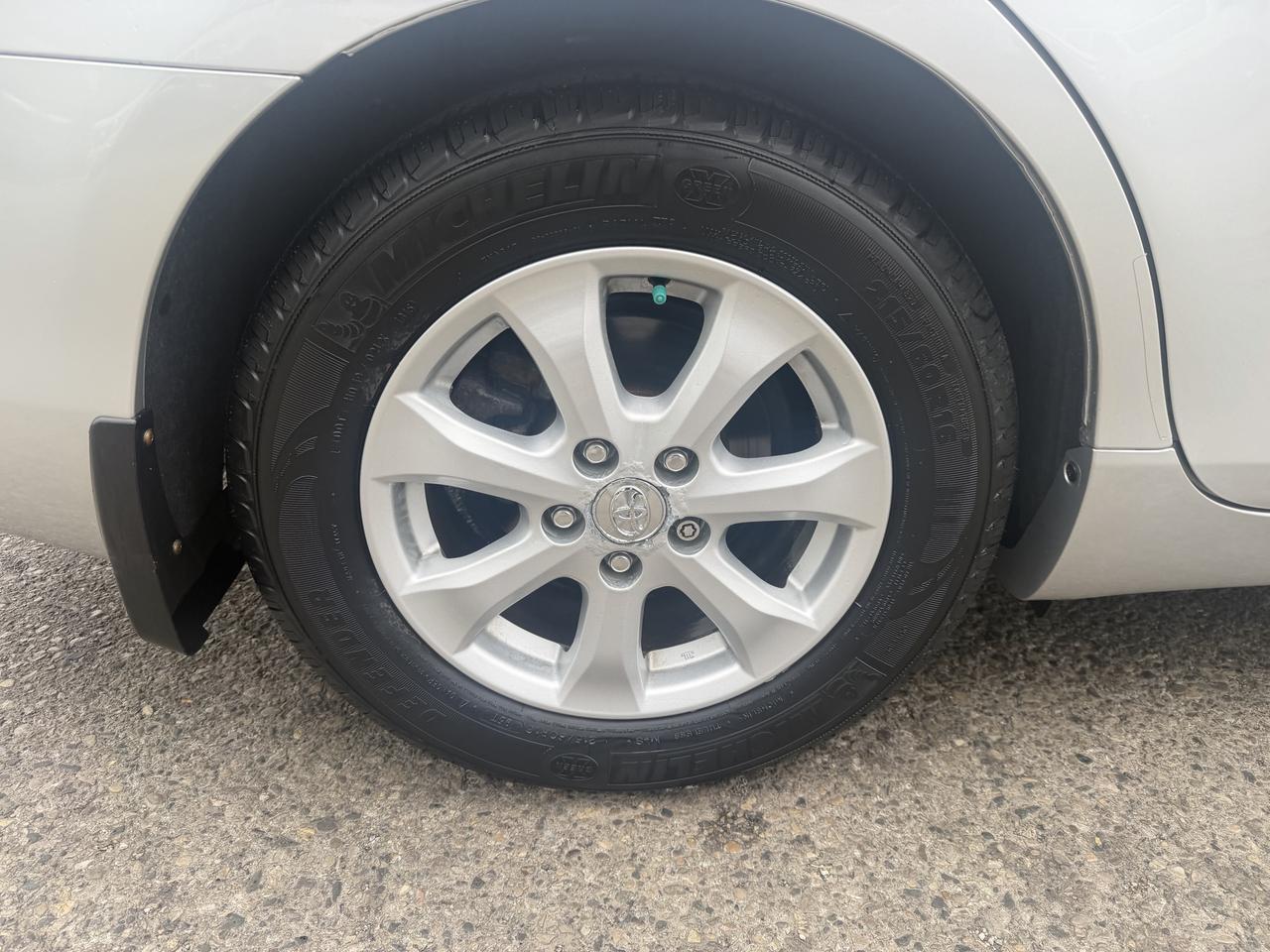 2011 Toyota Camry LE | Low Low Kms | Very Well Maintained Photo
