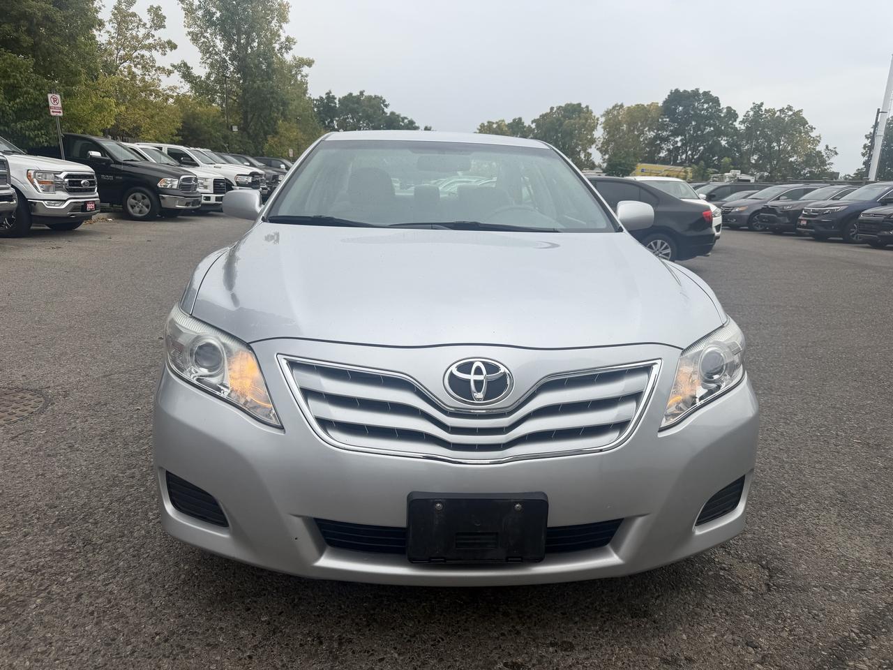 2011 Toyota Camry LE | Low Low Kms | Very Well Maintained Photo5
