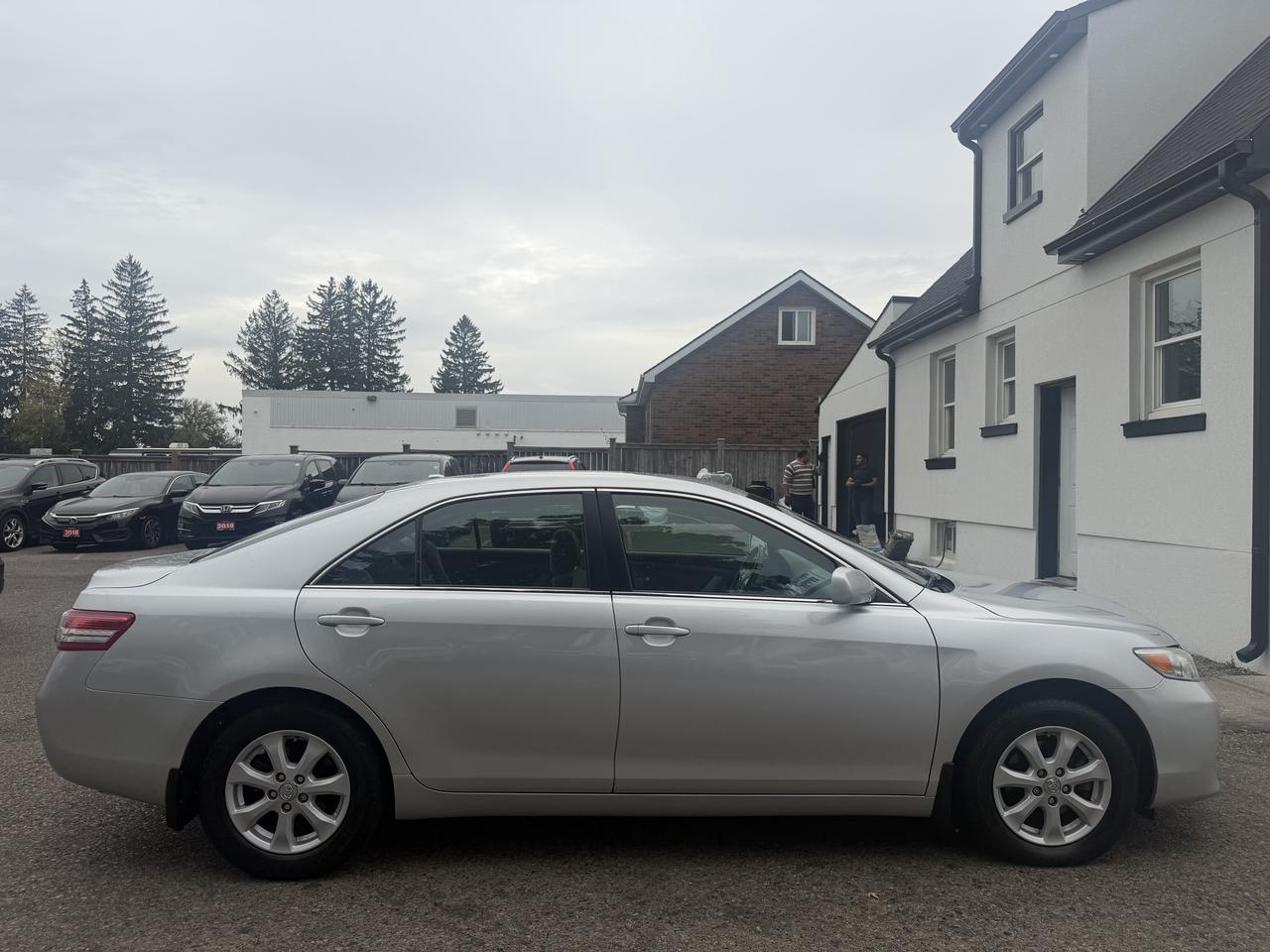 2011 Toyota Camry LE | Low Low Kms | Very Well Maintained Photo