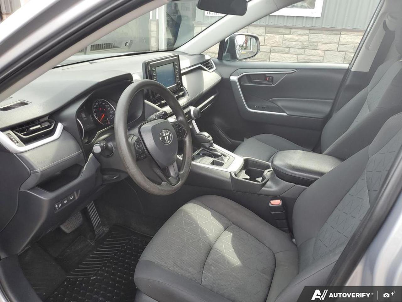 2021 Toyota RAV4 LE AWD-BLIND SPOT-ADAPTIVE CRUISE-LANE/STEERING AS Photo