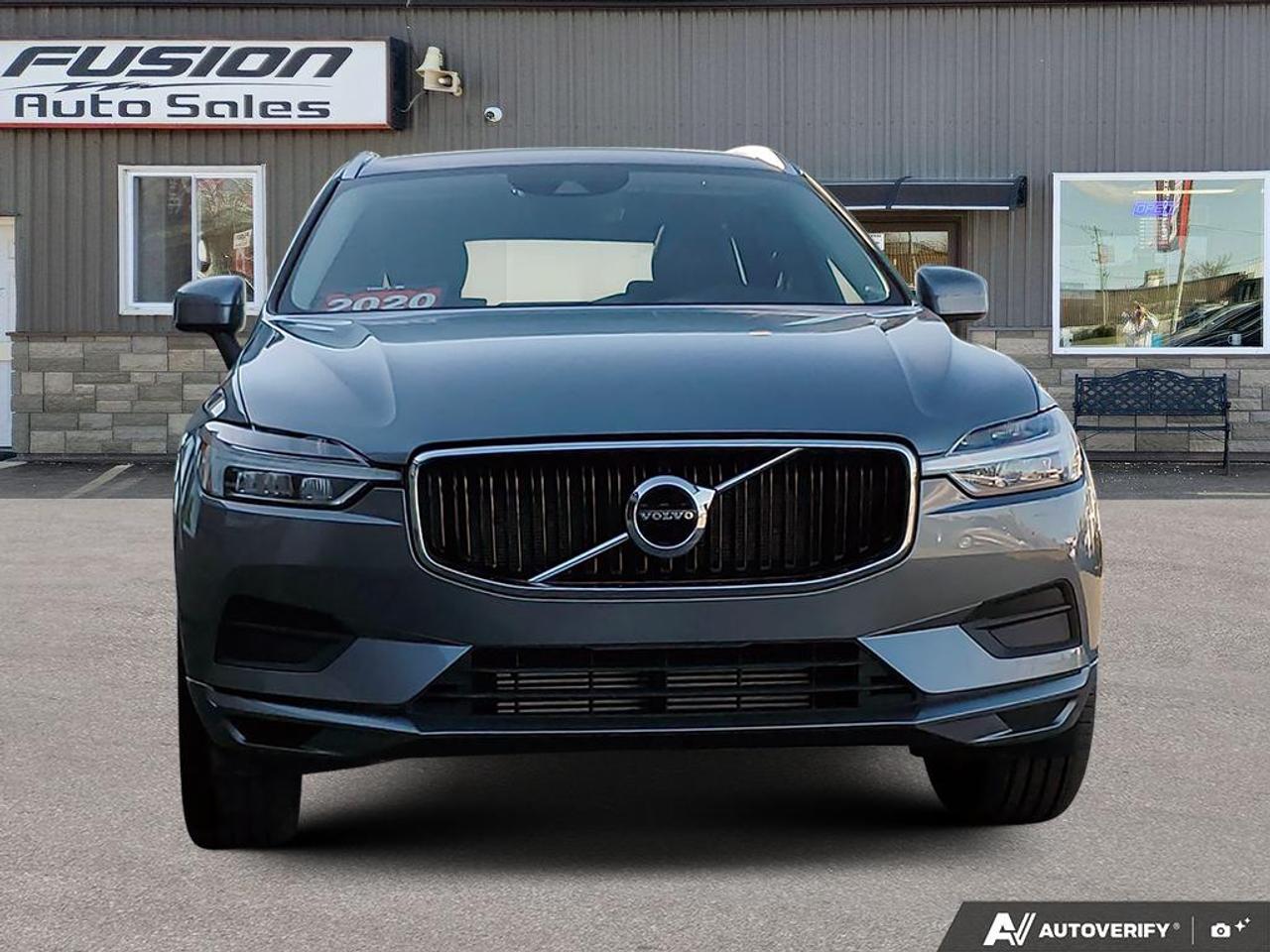 2020 Volvo XC60 T5 AWD Momentum Photo1