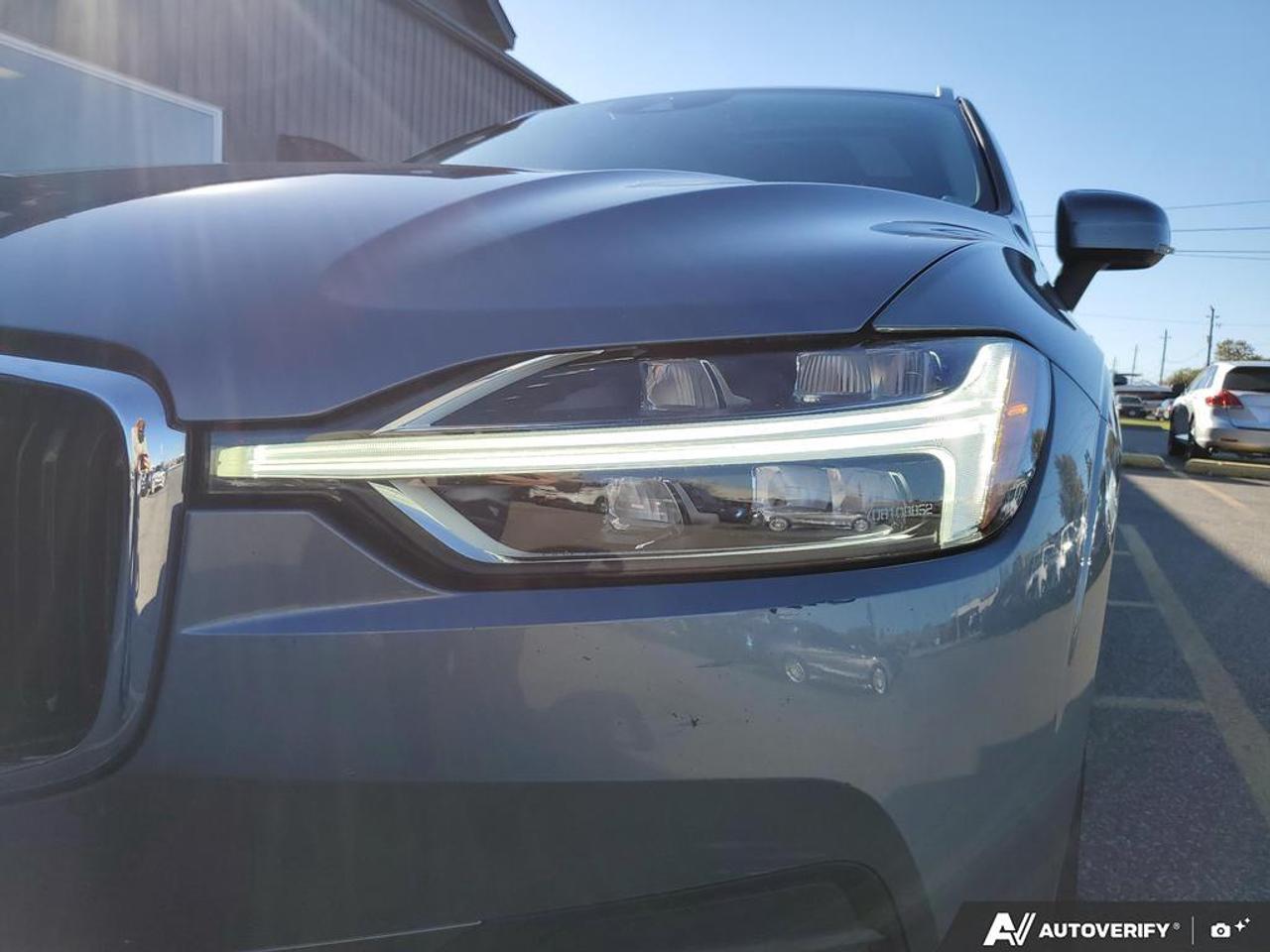 2020 Volvo XC60 T5 AWD Momentum Photo