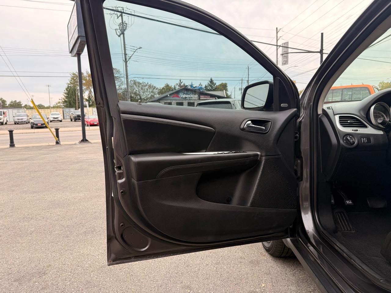 2014 Dodge Journey SXT Photo