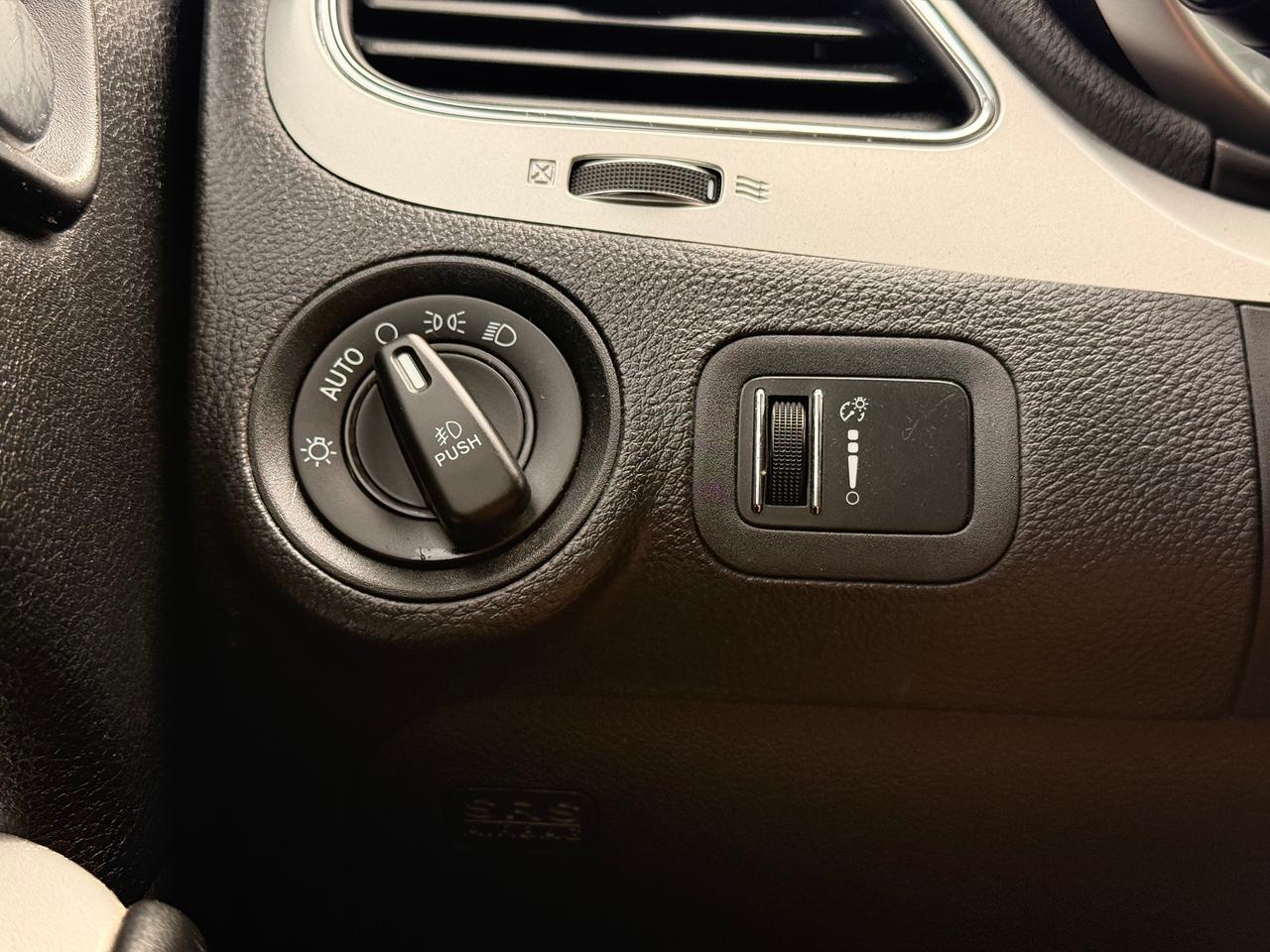 2014 Dodge Journey SXT Photo