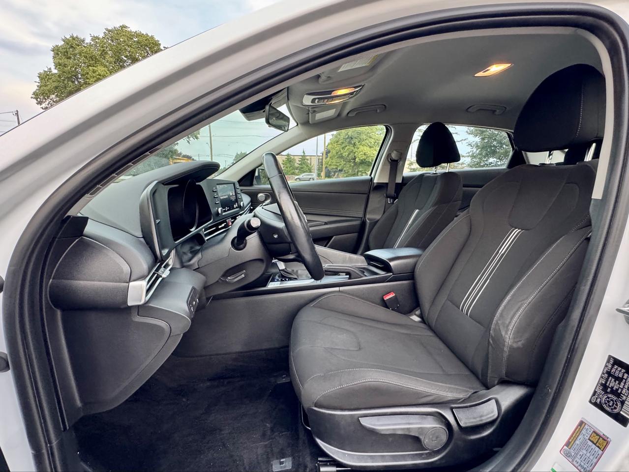 2022 Hyundai Elantra Preferred Photo