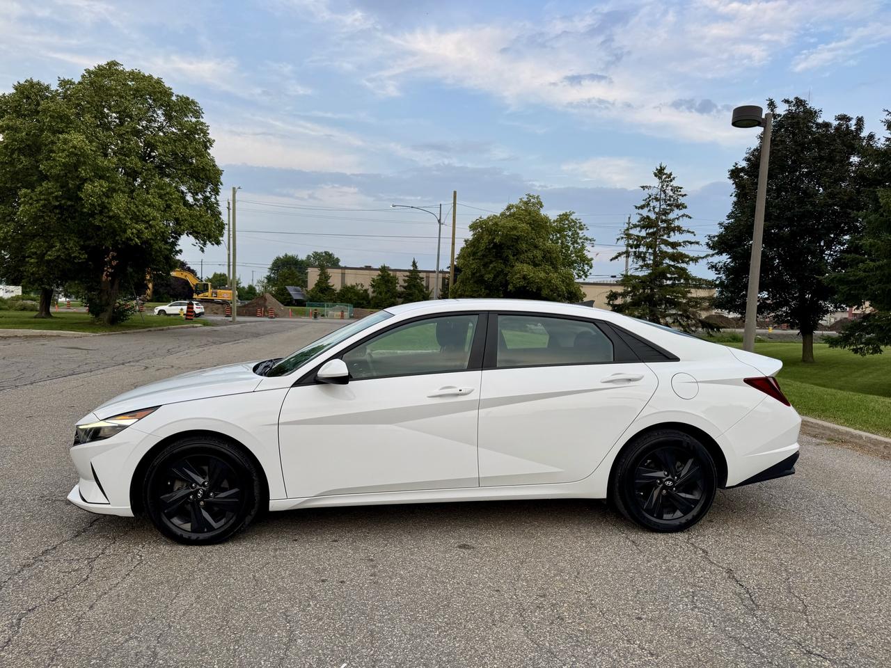 2022 Hyundai Elantra Preferred Photo
