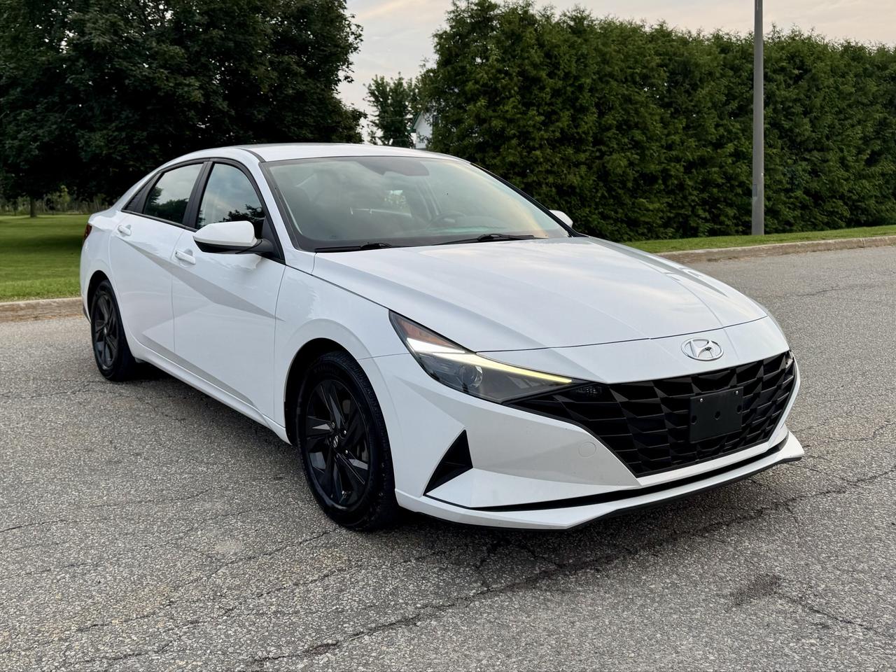 2022 Hyundai Elantra Preferred Photo